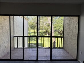 3242 S Semoran Blvd in Orlando, FL - Building Photo - Building Photo