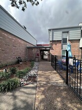 4450 Sherwood Ln in Houston, TX - Building Photo - Building Photo