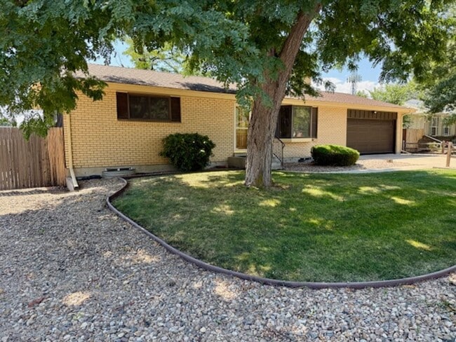 property at 8976 W Colorado Pl