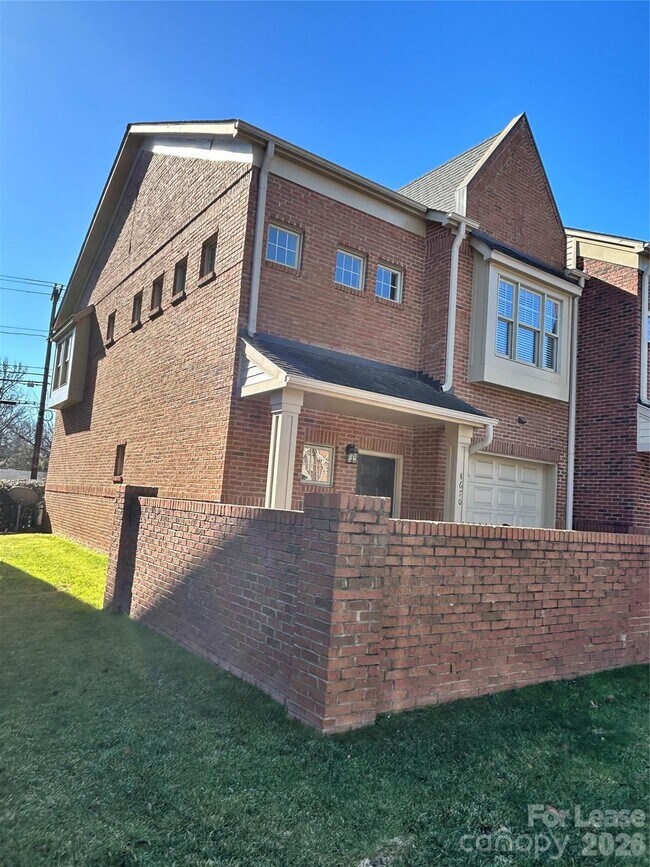 4670 Dabney Vigor Dr in Charlotte, NC - Building Photo - Building Photo