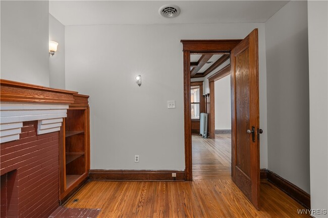685 W Delavan Ave in Buffalo, NY - Building Photo - Building Photo
