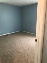 1943 Calhoun Ct in Indianapolis, IN - Building Photo - Building Photo