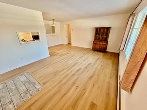 5011 Nob Hill Dr in Chagrin Falls, OH - Building Photo - Building Photo