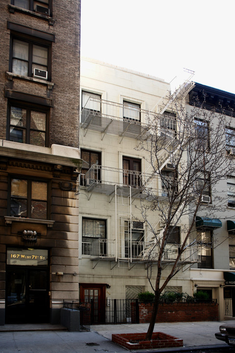 165 W 71st St in New York, NY - Foto de edificio