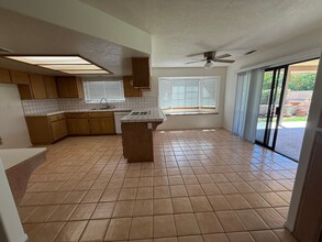 16869 Crestview Dr in Victorville, CA - Building Photo - Building Photo