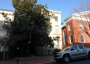 1236 31st St NW in Washington, DC - Building Photo - Building Photo