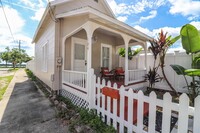 104 Anderson St in New Smyrna Beach, FL - Building Photo - Building Photo