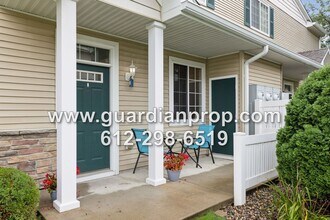 3514 Cherry Ln in Woodbury, MN - Building Photo - Building Photo