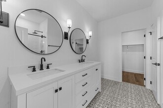 722 Sunflower Trl in Sherman, TX - Building Photo - Building Photo