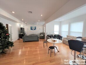 1776 Commonwealth Ave, Unit 1778-2 in Boston, MA - Foto de edificio - Building Photo