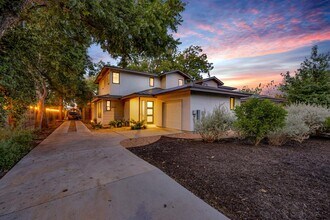 3610 Thompson St in Austin, TX - Building Photo - Building Photo