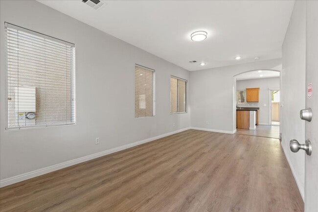 920 Shining Rose Pl in Henderson, NV - Foto de edificio - Building Photo