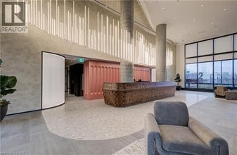 25 Wellington St S in Kitchener, ON - Building Photo - Building Photo