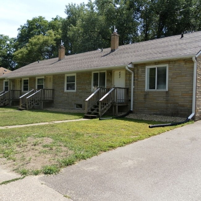 property at 635-639 Ripley Ave