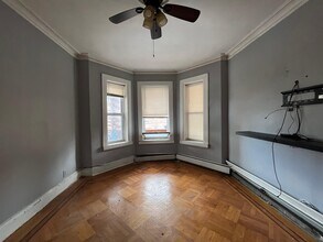 65 Wade St, Unit 2 in Jersey City, NJ - Building Photo - Building Photo