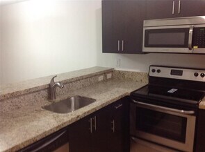 9968 Nob Hill Ln in Sunrise, FL - Building Photo - Building Photo