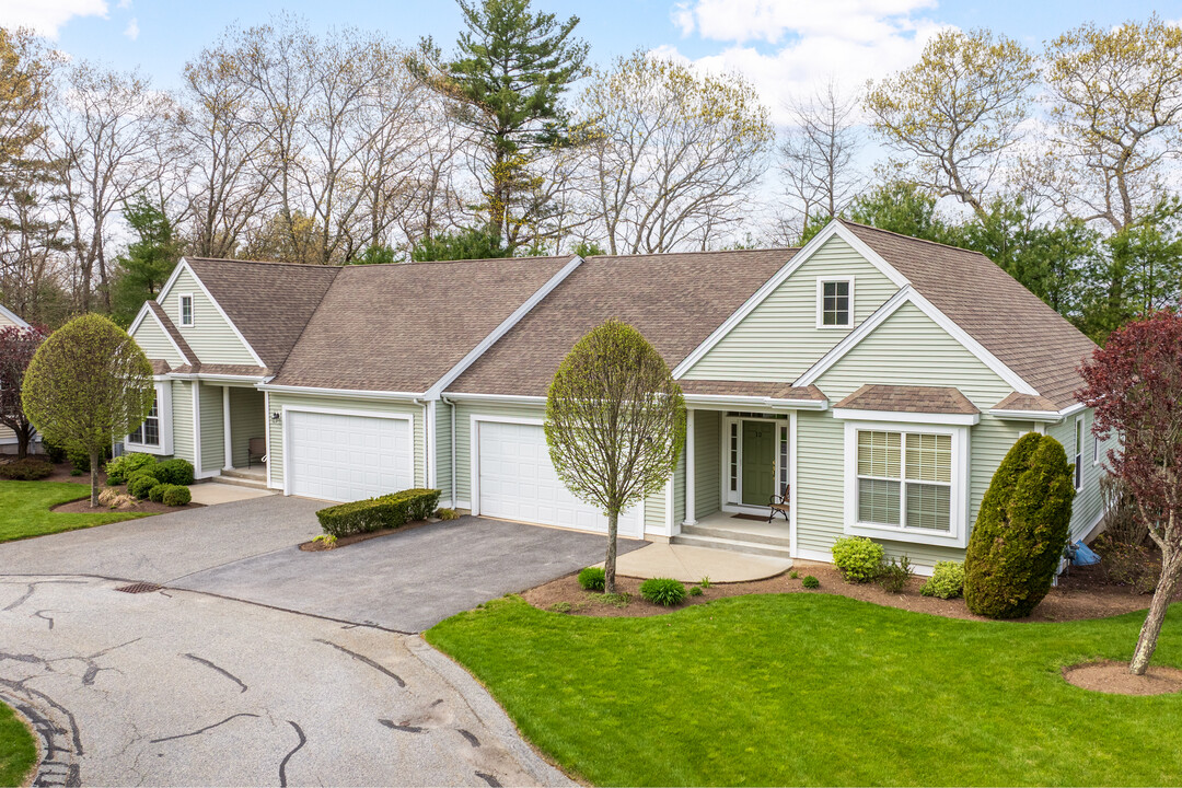 Laurelwood in North Smithfield, RI - Building Photo