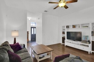 14317 Norwalk Blvd in Norwalk, CA - Building Photo