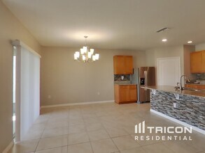 316 Harbour Wy in Mulberry, FL - Building Photo - Building Photo