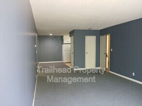 324 W College St in Independence, MO - Building Photo - Building Photo