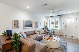 1613 Berene Ave, Unit SI ID1501454P in Austin, TX - Building Photo