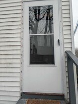 318 27th St in Watervliet, NY - Building Photo