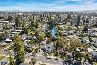 406 North St in Healdsburg, CA - Building Photo - Building Photo