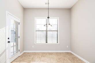 9301 Chastain Pl in Cordova, TN - Foto de edificio - Building Photo