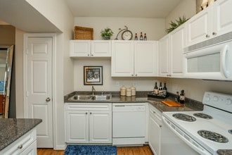 Estates at Memorial Heights in Houston, TX - Foto de edificio - Interior Photo