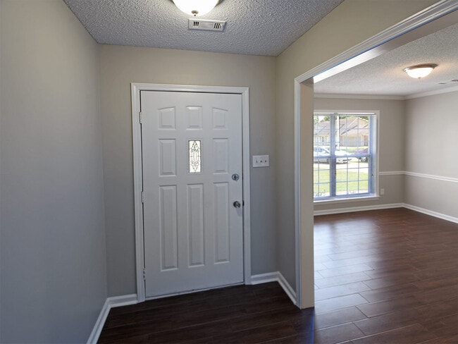 4046 Delgate Cove in Memphis, TN - Building Photo - Building Photo