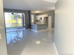 14909 SW 15th St-Unit -14909 in Pembroke Pines, FL - Building Photo - Building Photo