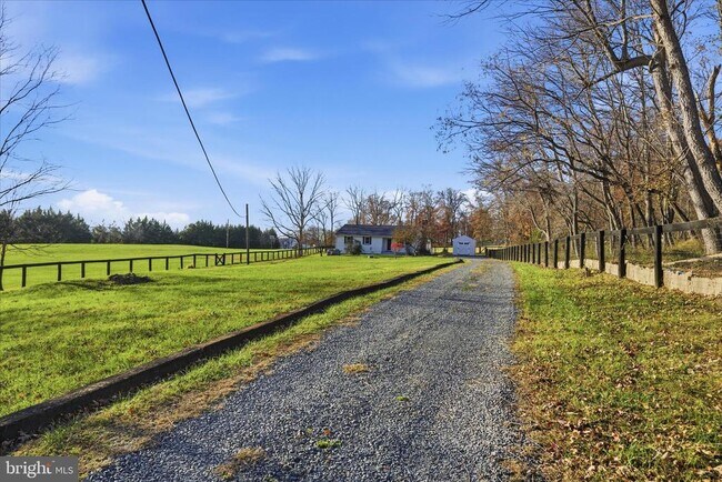 18685 Haps Ln in Purcellville, VA - Building Photo - Building Photo