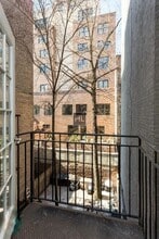 Mott Street, Unit 017 in New York, NY - Building Photo - Building Photo