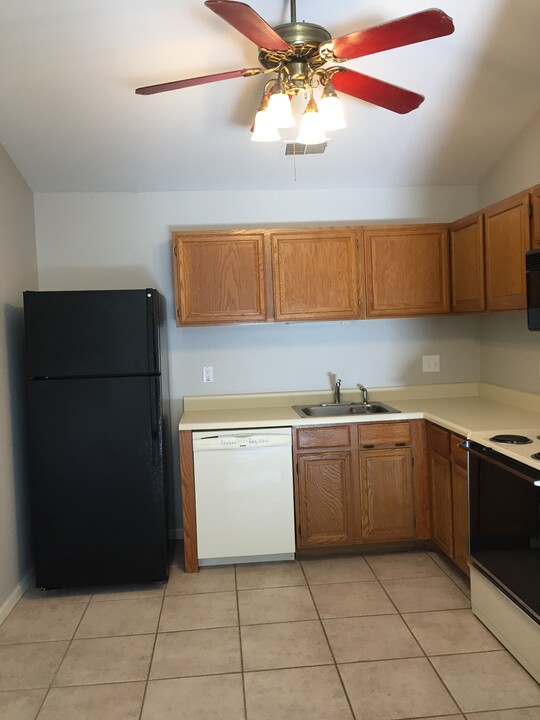 7504 Triwoods Drive, Unit L in St. Louis, MO - Building Photo