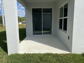 389 Siesta Vista Ct in Davenport, FL - Building Photo - Building Photo