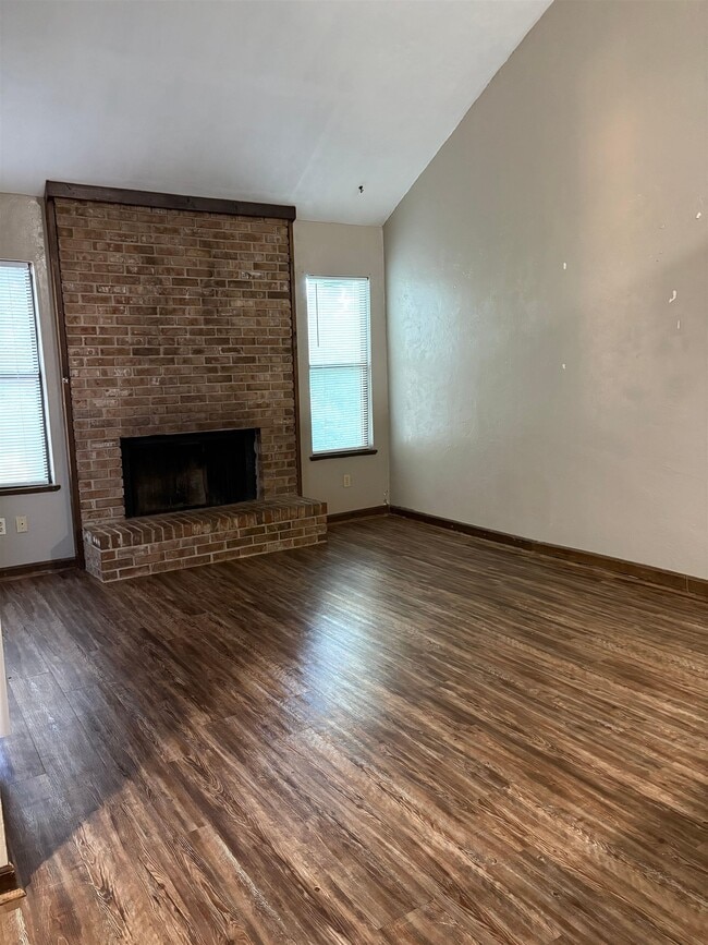 3743 Donovan Dr in Tallahassee, FL - Building Photo - Building Photo