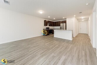 49 Pony Express Dr, Unit A in Palm Coast, FL - Foto de edificio - Building Photo