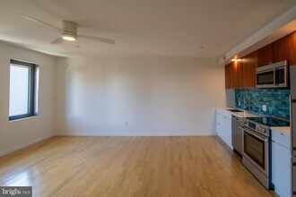 152 W Laurel St in Philadelphia, PA - Building Photo - Building Photo