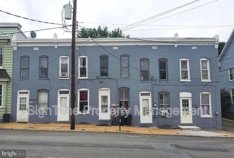 114-122 N Conococheague St in Williamsport, MD - Building Photo