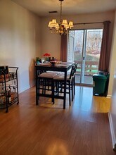 1625 Thrush Ter, Unit #1625 in Brentwood, MO - Foto de edificio - Building Photo