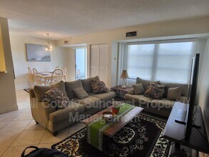 3315 58th Ave S in St. Petersburg, FL - Building Photo - Building Photo