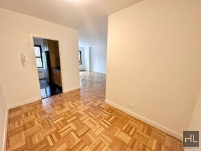 EAST 55 STREET in New York, NY - Building Photo - Building Photo