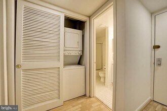 1700 17th St NW in Washington, DC - Building Photo - Building Photo