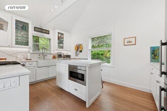 55 Hildreth Ln in Bridgehampton, NY - Building Photo - Building Photo