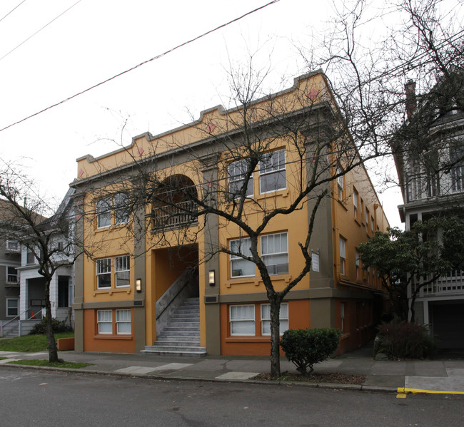 Flandora Apartments in Portland, OR - Foto de edificio - Building Photo