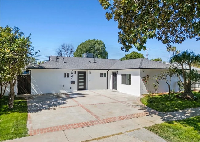 7827 Hesperia Ave in Los Angeles, CA - Building Photo - Building Photo