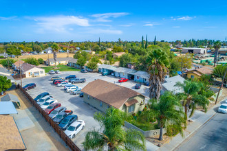 201-233 N 1st St in Patterson, CA - Building Photo - Primary Photo