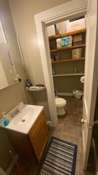 301 Main St E photo'