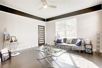 1821 W 10th St in Dallas, TX - Building Photo - Building Photo