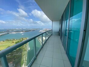 888 Biscayne Blvd, Unit 4012 in Miami, FL - Building Photo - Building Photo